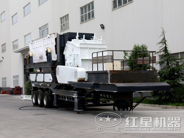 每小時(shí)產(chǎn)400t半移動(dòng)破碎站 每小時(shí)產(chǎn)400t半移動(dòng)破碎站