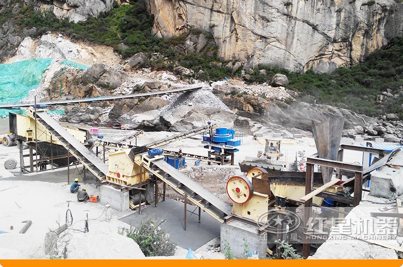 四川宜賓鵝卵石制砂項目現(xiàn)場 四川宜賓鵝卵石制砂項目現(xiàn)場