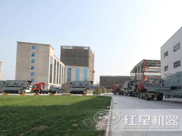 一臺時產100噸-600噸流動式鵝卵石移動碎石機廠家 一臺時產100噸-600噸流動式鵝卵石移動碎石機廠家