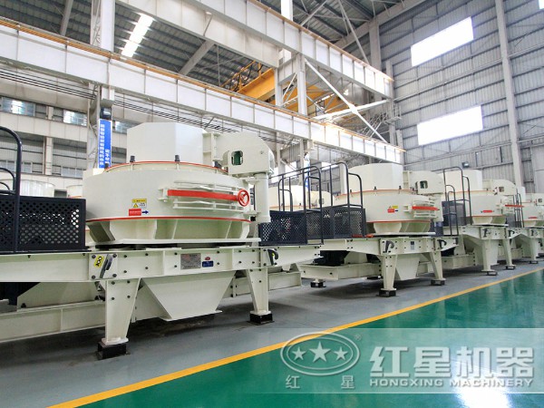 新型制砂機(jī)車間 新型制砂機(jī)車間