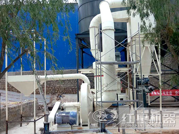 湖北方解石磨粉加工現(xiàn)場(chǎng) 湖北方解石磨粉加工現(xiàn)場(chǎng)