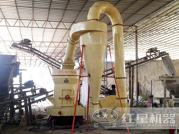 山東石膏雷蒙磨粉機加工現(xiàn)場 山東石膏雷蒙磨粉機加工現(xiàn)場