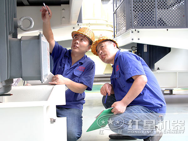 磨粉機廠家技術人員認真幫助調試、安裝 磨粉機廠家技術人員認真幫助調試、安裝