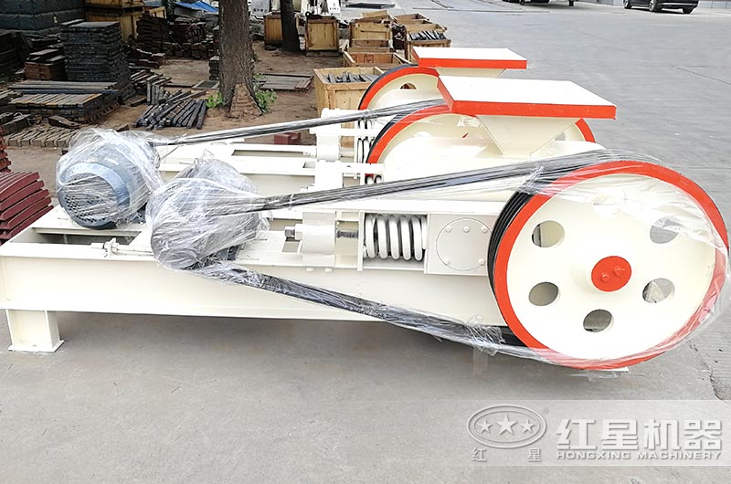 小型煤矸石對輥式破碎機 小型煤矸石對輥式破碎機