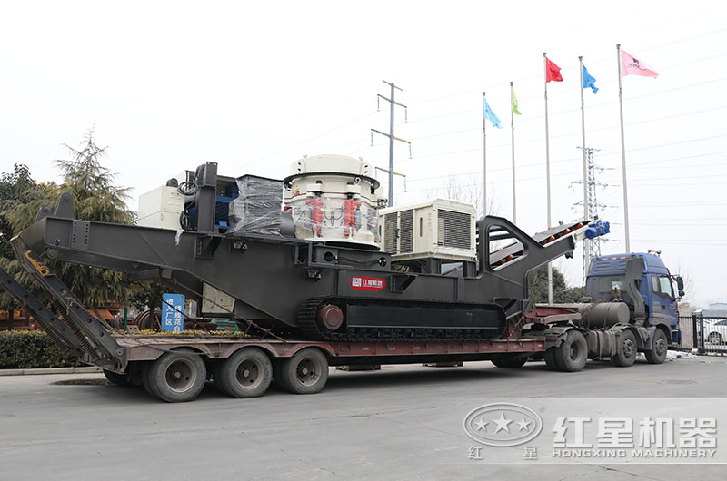 新型履帶移動破碎站發(fā)往山東 新型履帶移動破碎站發(fā)往山東