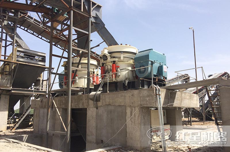 一小時(shí)200方圓錐破碎機(jī)作業(yè)圖 一小時(shí)200方圓錐破碎機(jī)作業(yè)圖