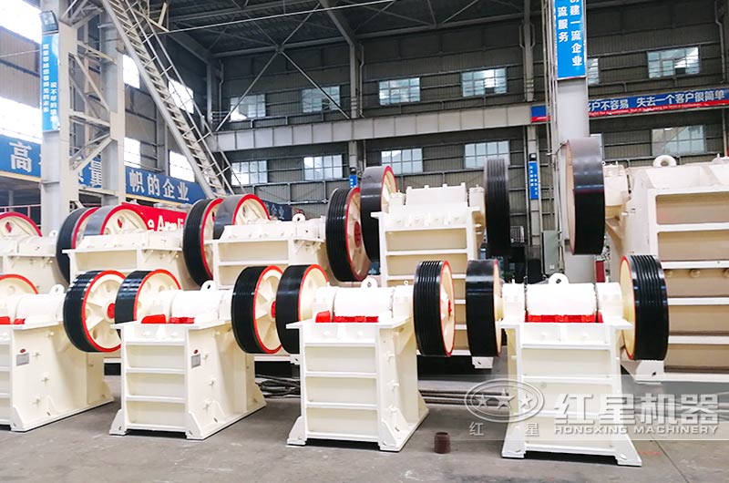 鄂式細破碎機廠區(qū)提供多種型號 鄂式細破碎機廠區(qū)提供多種型號