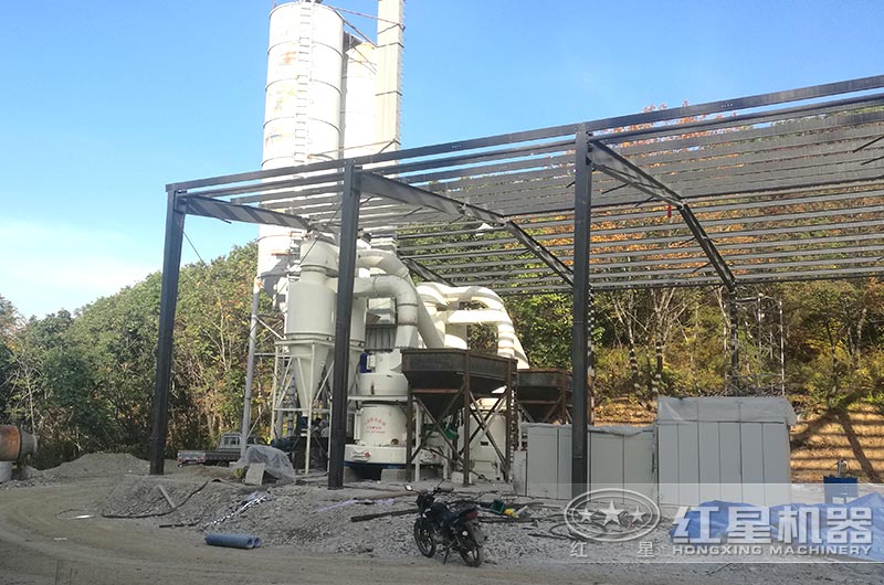 遼寧海城滑石磨粉生產(chǎn)線實(shí)拍圖 遼寧海城滑石磨粉生產(chǎn)線實(shí)拍圖