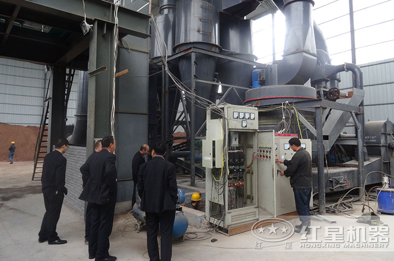 湖南衡陽(yáng)160噸/天高嶺土磨粉生產(chǎn)線 湖南衡陽(yáng)160噸/天高嶺土磨粉生產(chǎn)線
