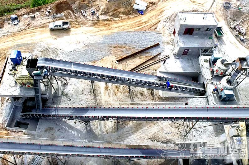玄武巖粉碎生產(chǎn)線現(xiàn)場 玄武巖粉碎生產(chǎn)線現(xiàn)場