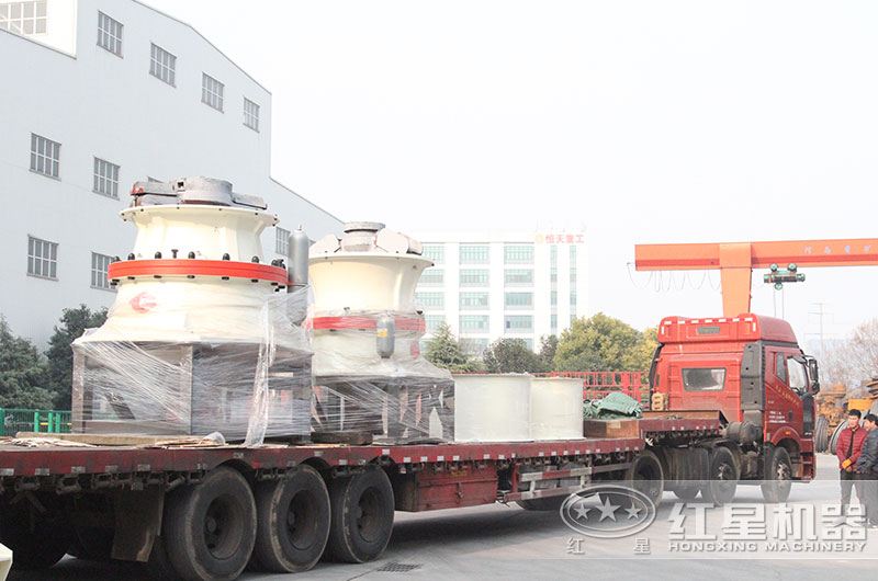 大型石頭碎沙機設(shè)備發(fā)貨圖 大型石頭碎沙機設(shè)備發(fā)貨圖