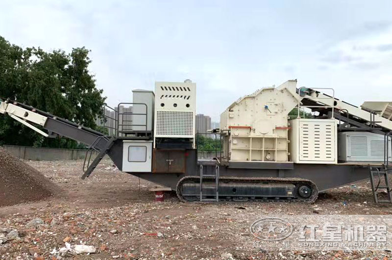 履帶式制砂機工作現場圖 履帶式制砂機工作現場圖