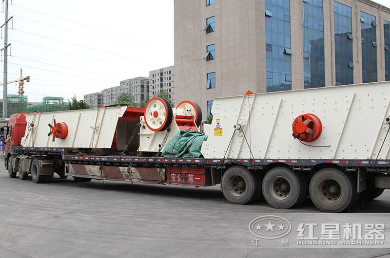 巖石破碎機設備發貨現場圖 巖石破碎機設備發貨現場圖