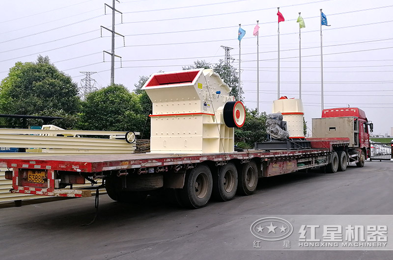 輕型破碎機設備發貨現場圖片 輕型破碎機設備發貨現場圖片