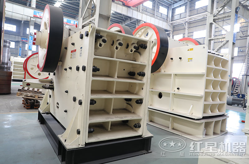 顎式破碎機(jī)實(shí)拍圖 顎式破碎機(jī)實(shí)拍圖