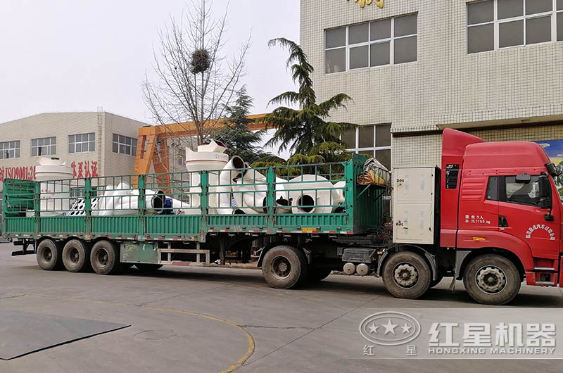 石灰石磨粉生產(chǎn)線設(shè)備發(fā)貨中 石灰石磨粉生產(chǎn)線設(shè)備發(fā)貨中