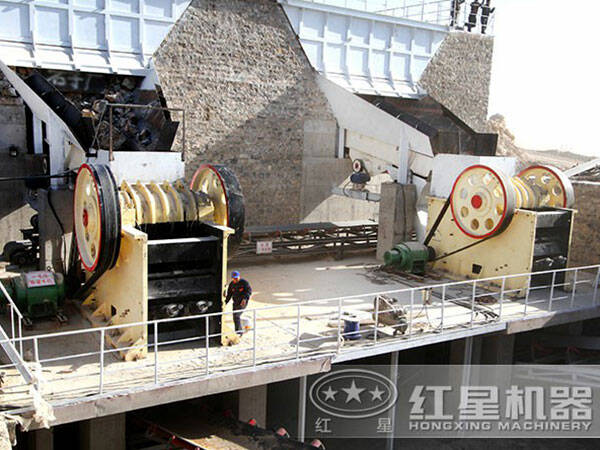 振動(dòng)給料機(jī)客戶現(xiàn)場(chǎng) 振動(dòng)給料機(jī)客戶現(xiàn)場(chǎng)