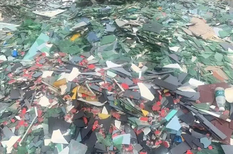 隨處可見(jiàn)的廢玻璃 隨處可見(jiàn)的廢玻璃