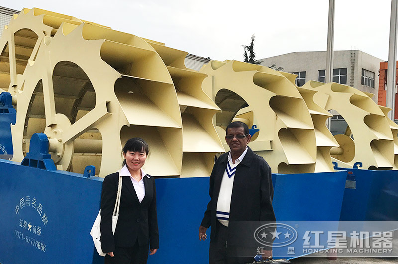 客戶來廠參觀洗砂機設備 客戶來廠參觀洗砂機設備