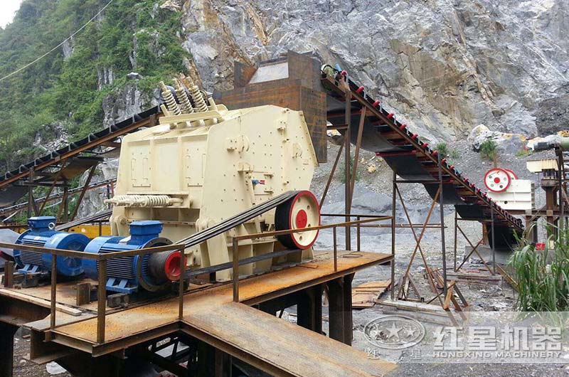 安徽客戶青石生產(chǎn)現(xiàn)場 安徽客戶青石生產(chǎn)現(xiàn)場