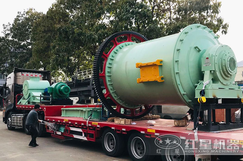 紅星球磨機(jī)裝車發(fā)貨現(xiàn)場 紅星球磨機(jī)裝車發(fā)貨現(xiàn)場