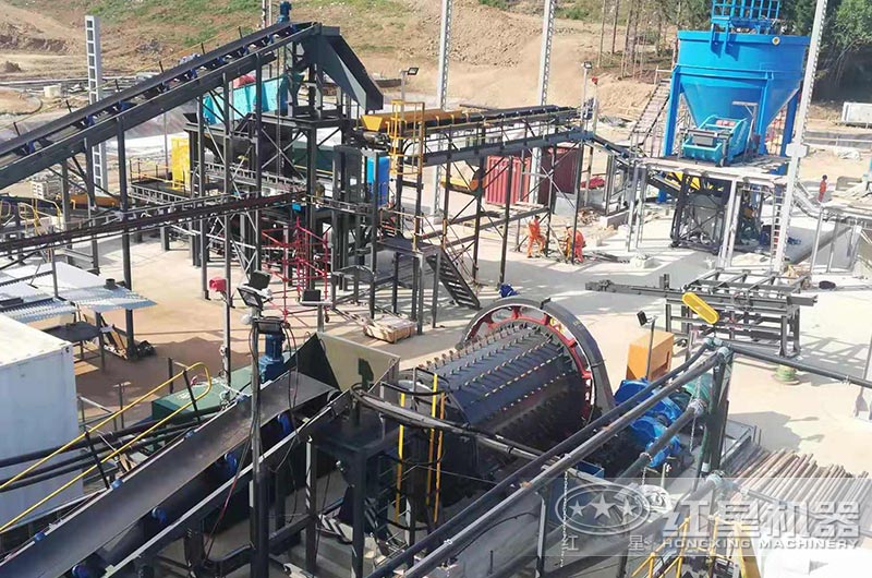 球磨機(jī)選礦現(xiàn)場(chǎng) 球磨機(jī)選礦現(xiàn)場(chǎng)